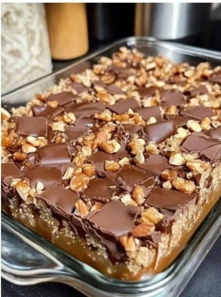 Sweet & Salty Pretzel Caramel Chocolate Bars