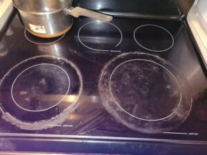 How to Make Your Glass Stovetop Clean Again – The 3-Ingredient Deep Clean That Really Works