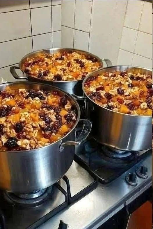 Unlock a Treasured Family Secret: The Ultimate Guide to Authentic Capirotada (Mexican Bread Pudding)