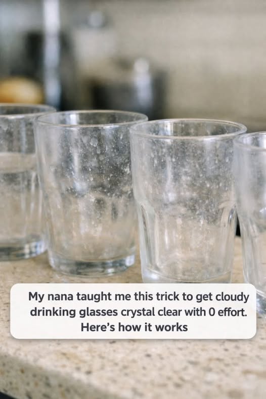 My nana taught me this trick to get cloudy drinking glasses crystal clear with 0 effort. Here’s how it works